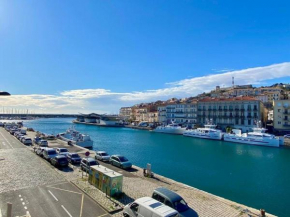 ''Georgio'' Grand appartement traversant avec vue canal et parking